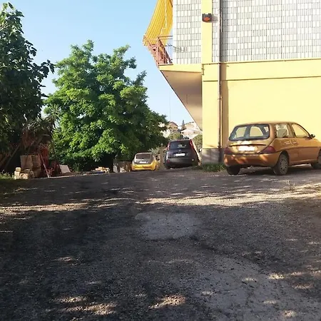 10 Posti Con Cucina E Parcheggio Privato Gratuito *
