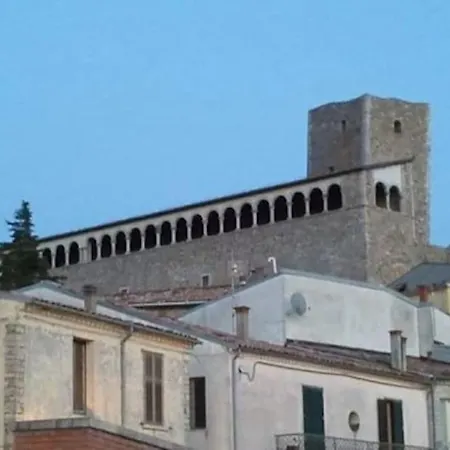 10 Posti Con Cucina E Parcheggio Privato Gratuito Apartment
